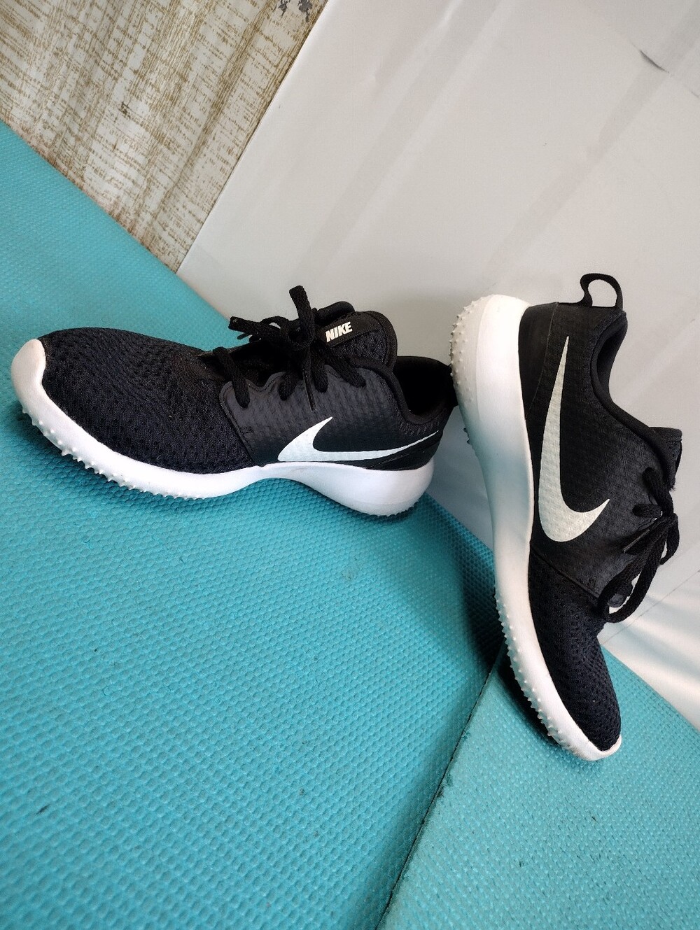 Nike Roshe G Women’s Black White Golf Athletic Shoes Size 7